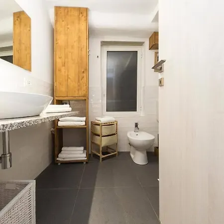 Midway Home, Nel Centro Storico Di * ג'נובה