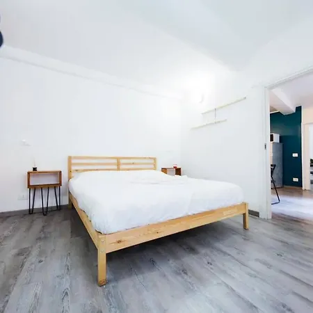 Apartment Midway Home, Nel Centro Storico Di *
