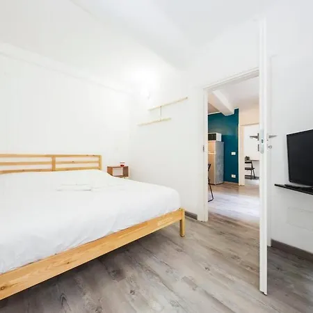 Apartment Midway Home, Nel Centro Storico Di *